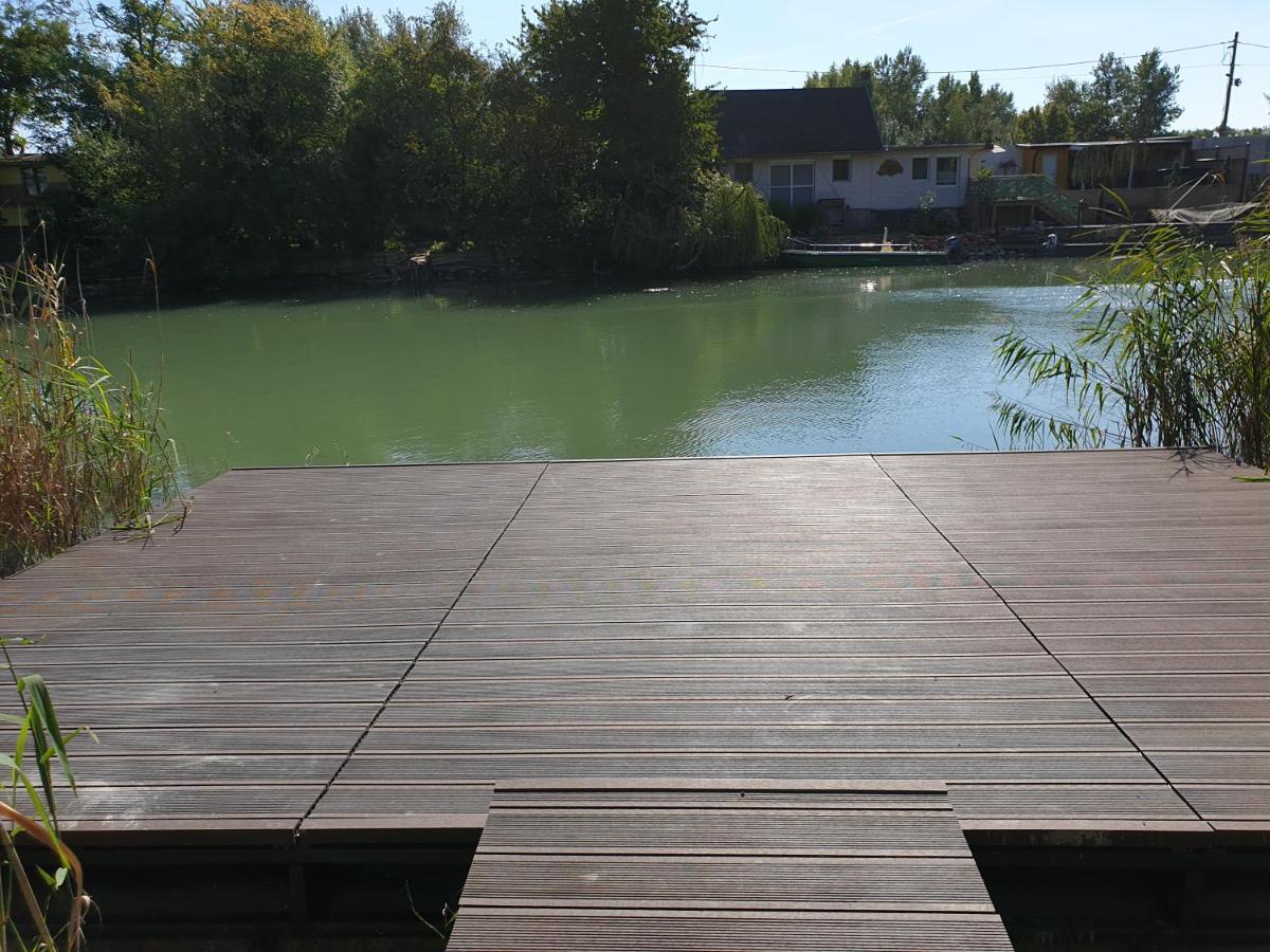 Beach Club Apartman Mosonmagyaróvár Kültér fotó